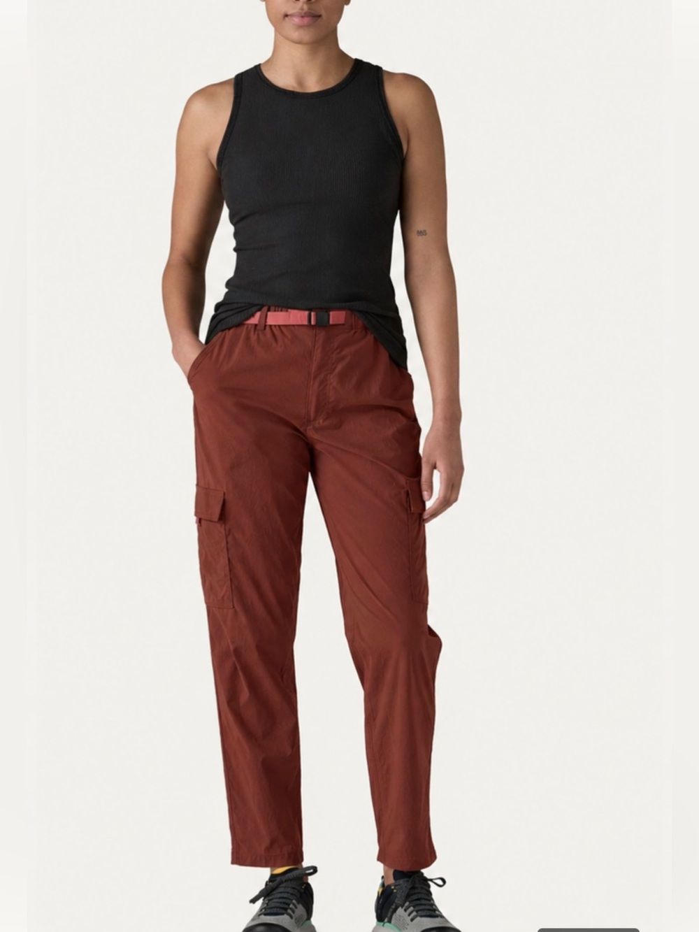 Patagonia Outdoor Everyday Cargo Pants XS Maroon Casual Utility Gorpcore NWT